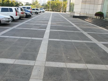 ��ɽ�rʯ��